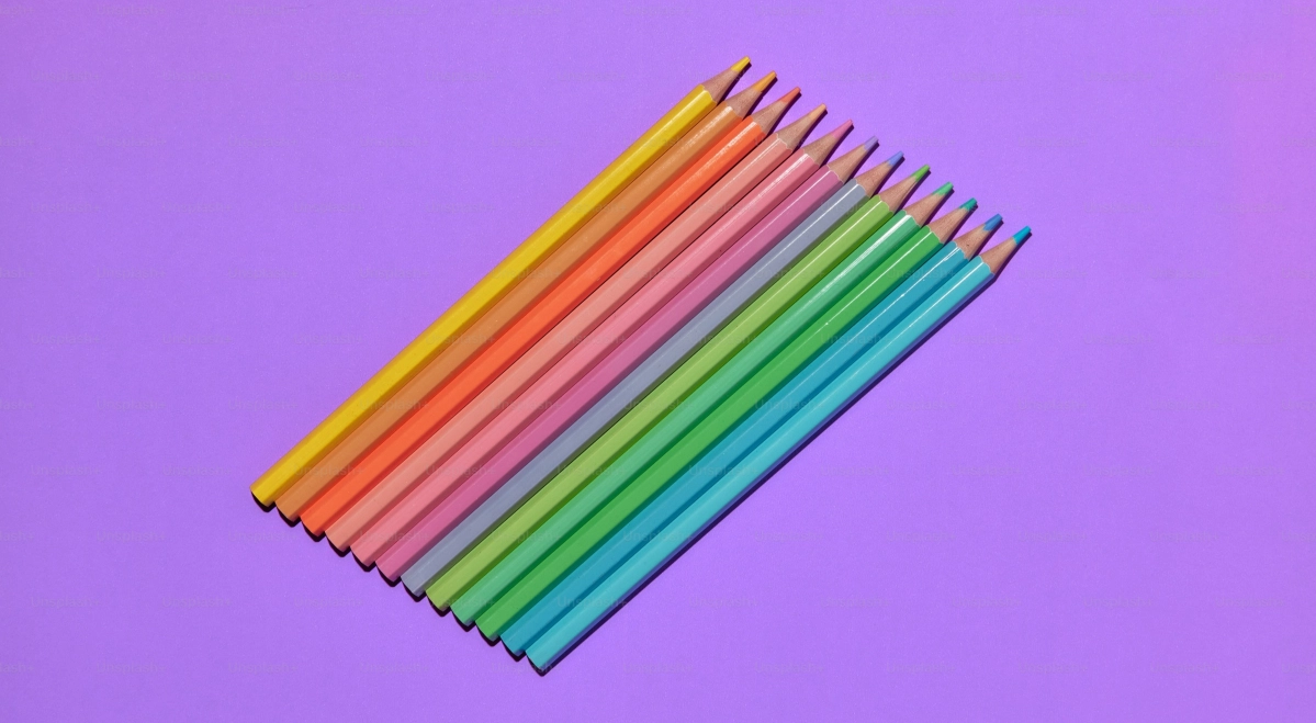 "Palette de couleurs vibrantes représentant les effets psychologiques des couleurs sur la marque.